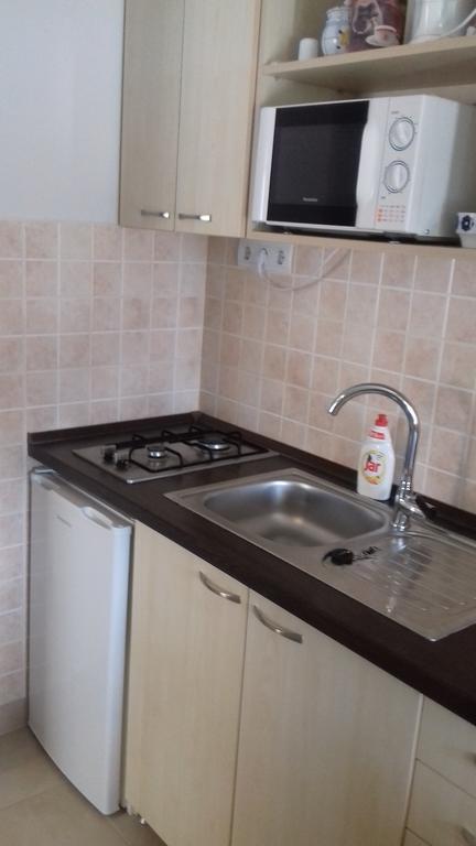 Eszter Apartmanhaz Hajduszoboszlo Exterior photo