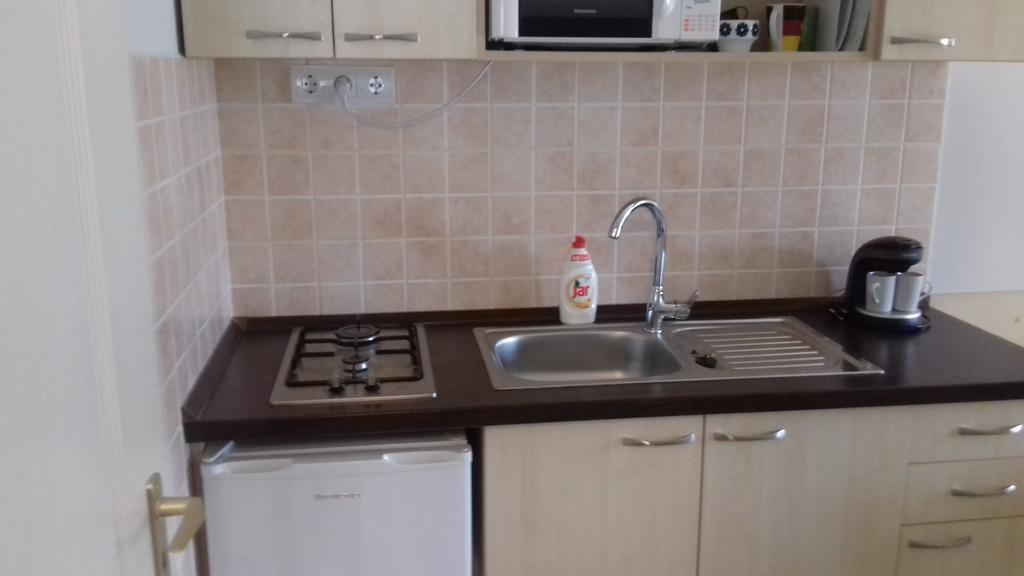 Eszter Apartmanhaz Hajduszoboszlo Exterior photo